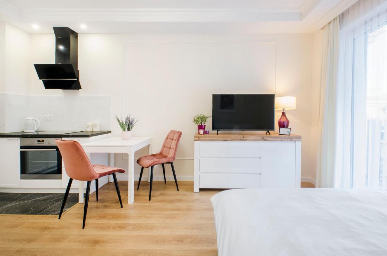 Aparthouse Deluxe Lodz  Ngoại thất bức ảnh